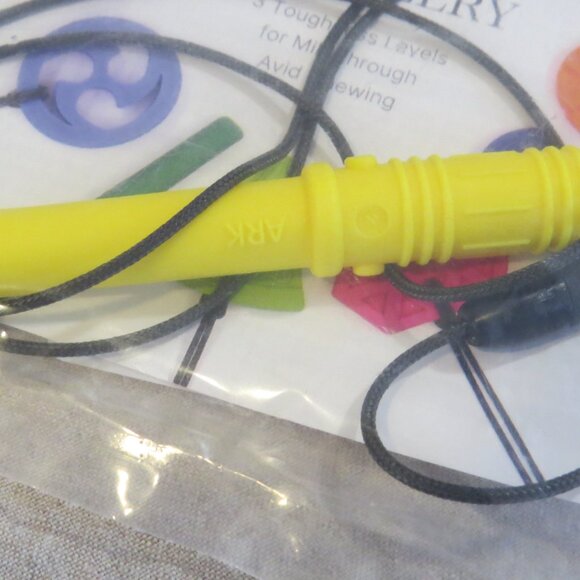 ARK Bite Saber® Sensory Chewelry Necklace, Yellow for Light Chewers, USA Made - Picture 5 of 6